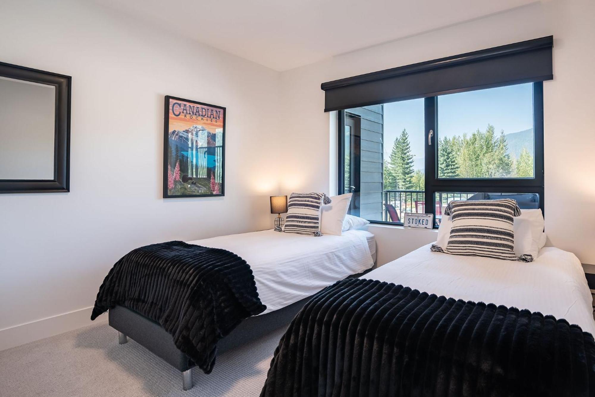 Alpine Haven By Revelstoke Vacations Lägenhet Exteriör bild